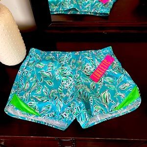 Lilly Pulitzer Luxlectic short Xs made in Indonesia. Blue & green color